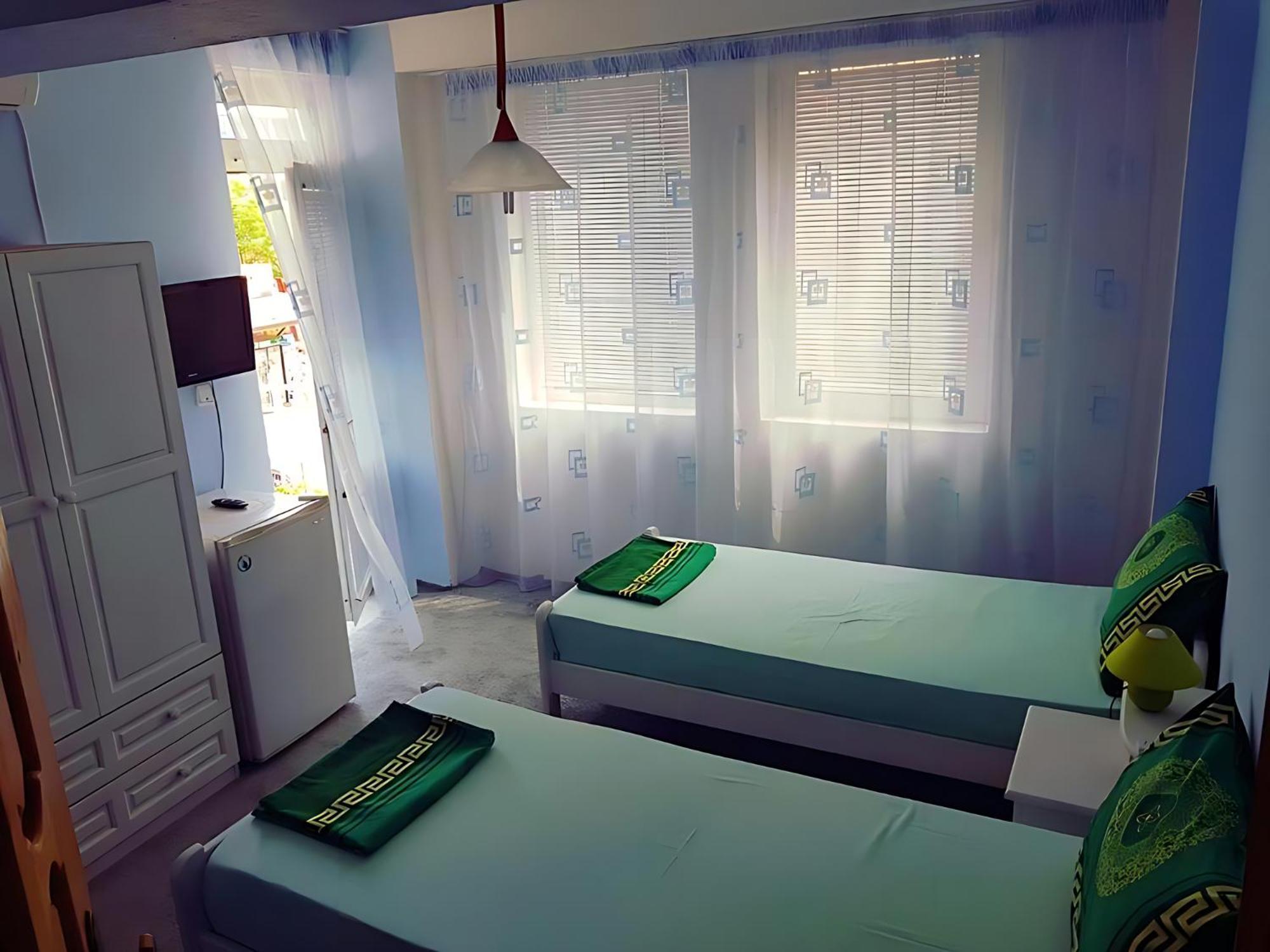 Guesthouse Flora Kiten  Kültér fotó